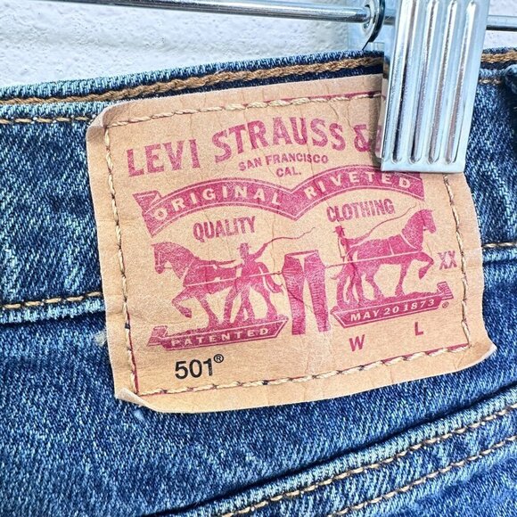 Levi's 501 Denim Jean Shorts Cut Off Dark Wash Women's Size‎ 26 - Picture 2 of 7